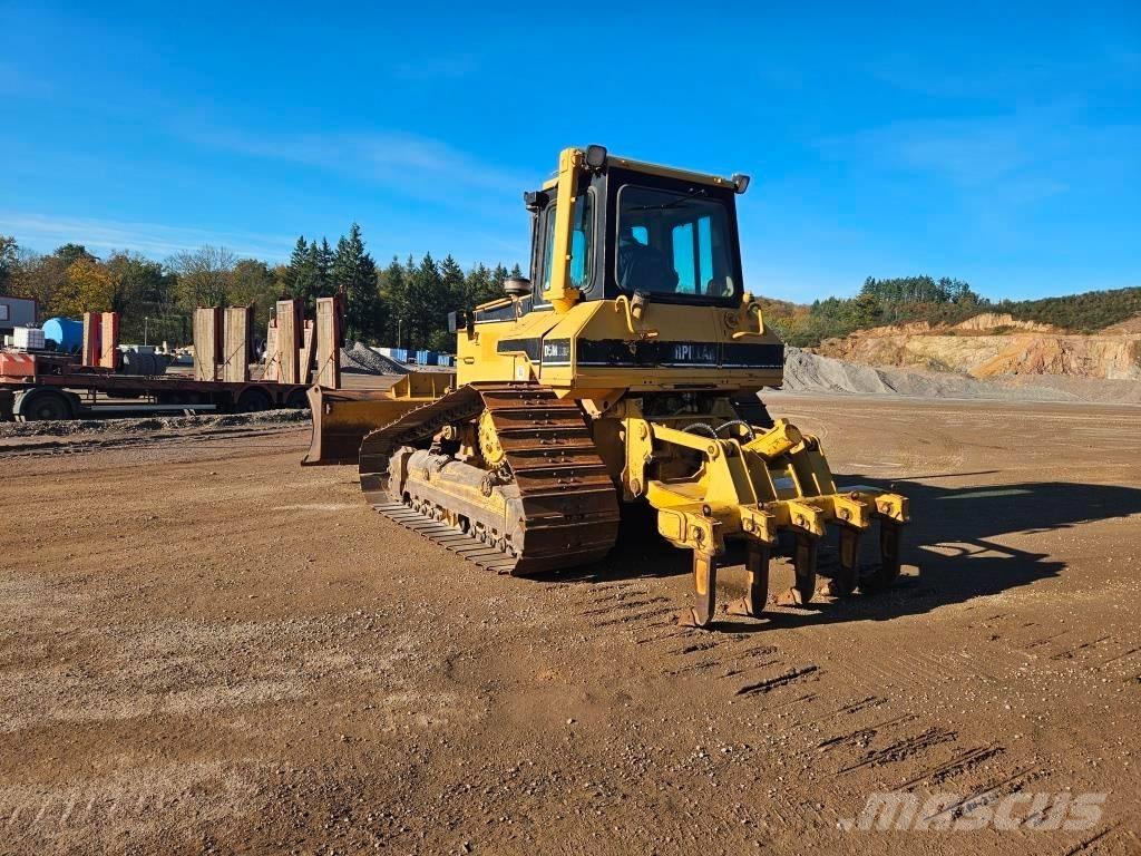CAT D 5 M LGP بلدوزرات مجنزرة