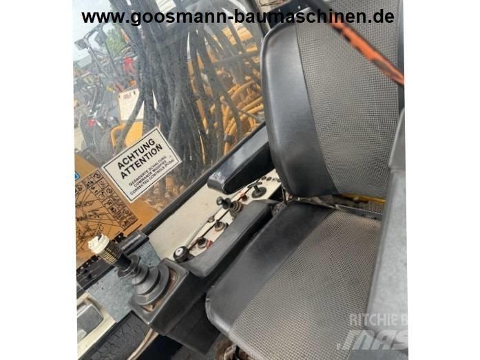 Liebherr A 902 حفارات بعجل