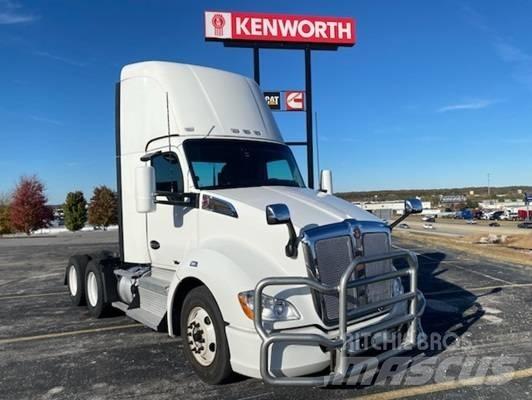 Kenworth T 680 وحدات الجر