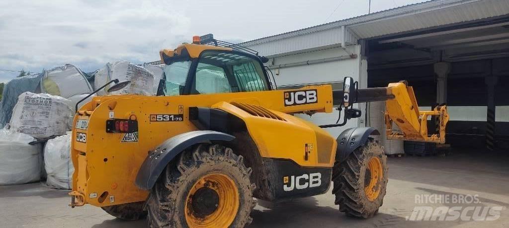 JCB 531-70 مناولات متداخلة
