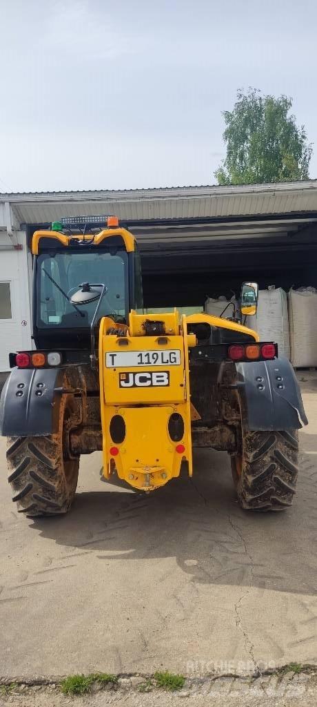JCB 531-70 مناولات متداخلة