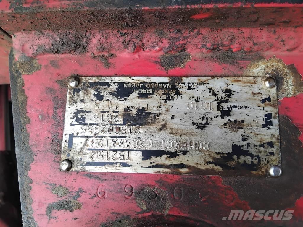 Takeuchi TB 215 R حفارات صغيرة أقل من 7 طن (حفارات صغيرة)