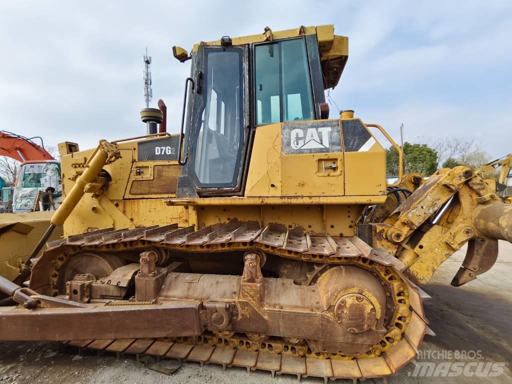 CAT D 7 G 2 لوادر بعجل