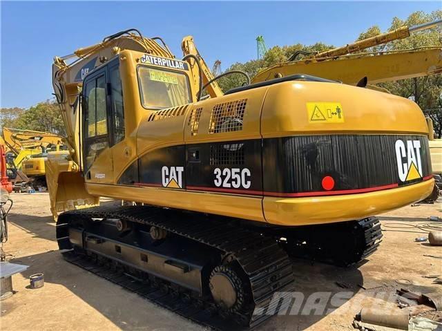 CAT 325 C حفارات زحافة