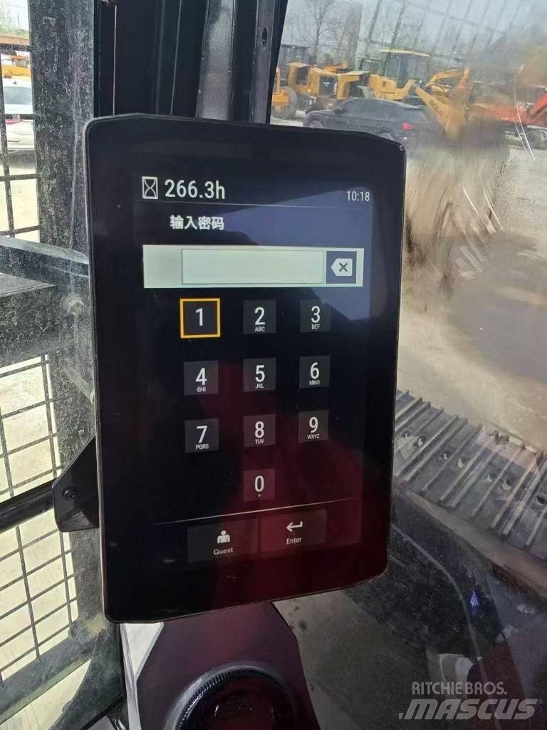 CAT 320 حفارات زحافة