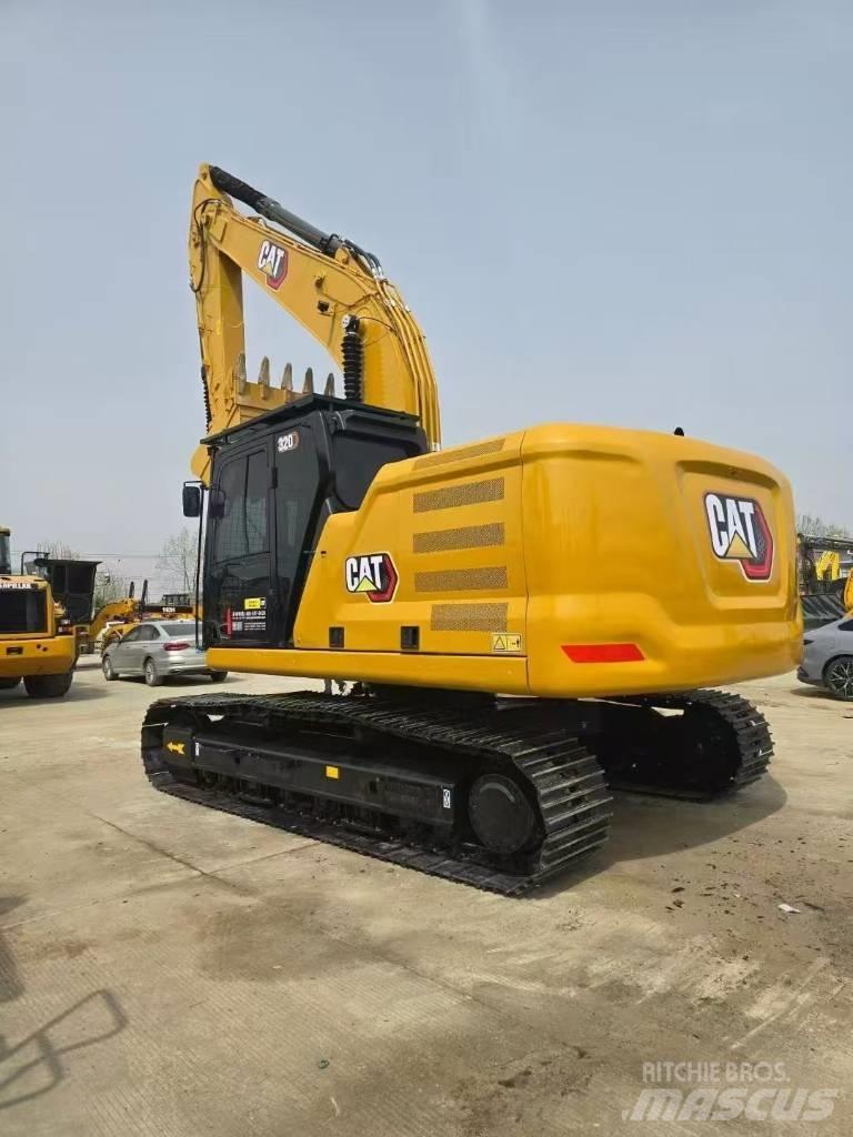 CAT 320 حفارات زحافة
