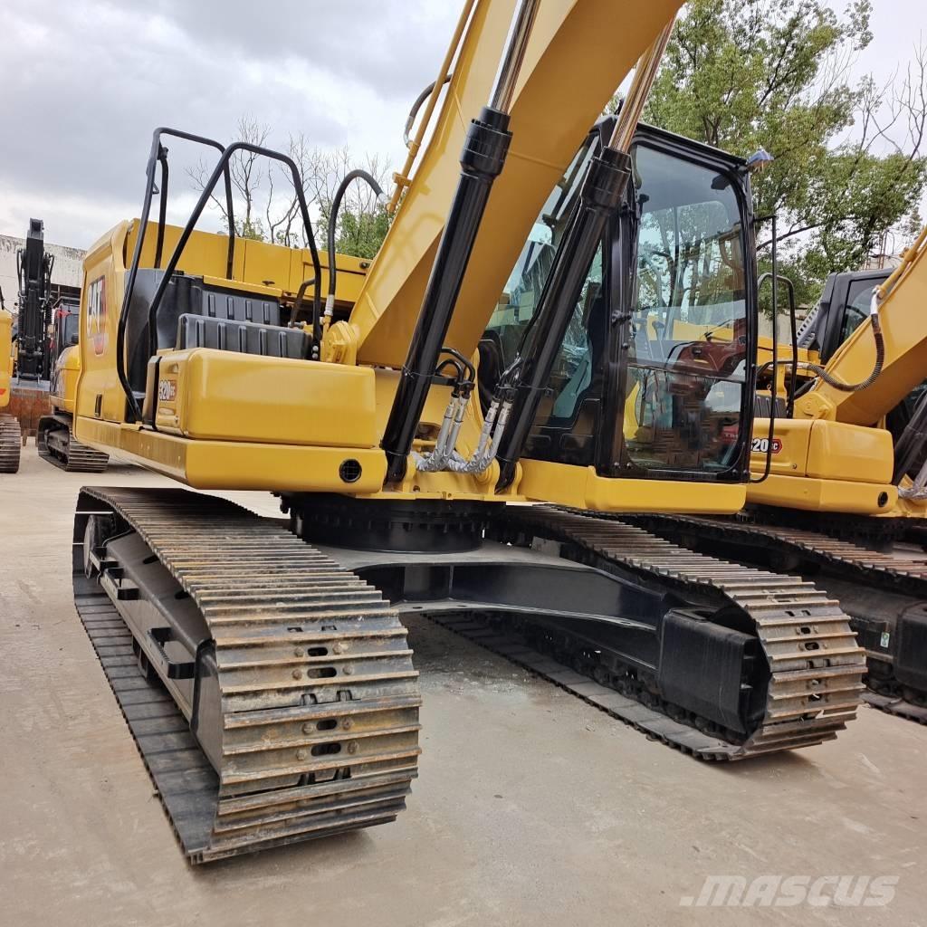 CAT 320 GC حفارات زحافة