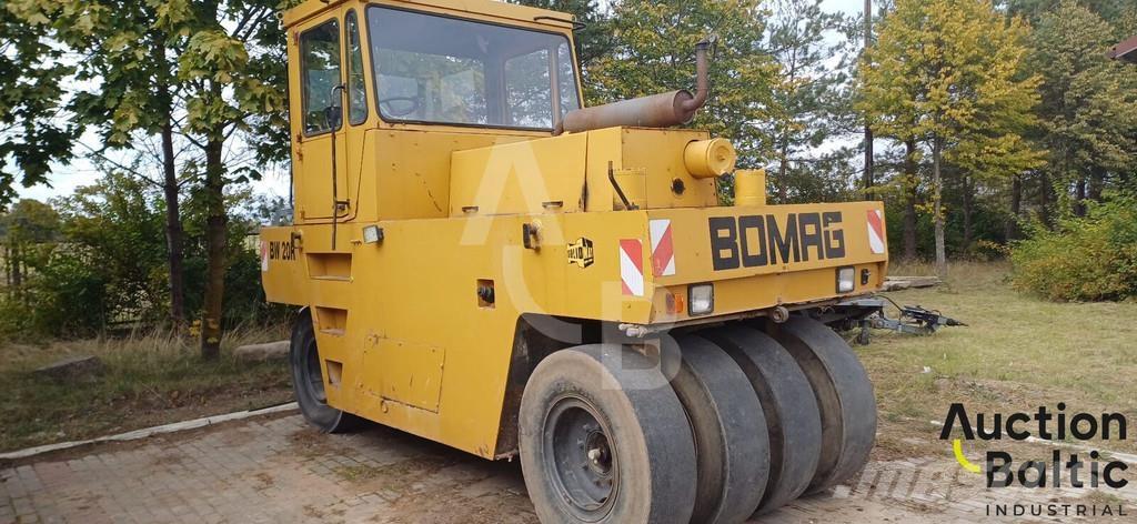 Bomag BW 20 R مداحل ذات إطارات هوائية