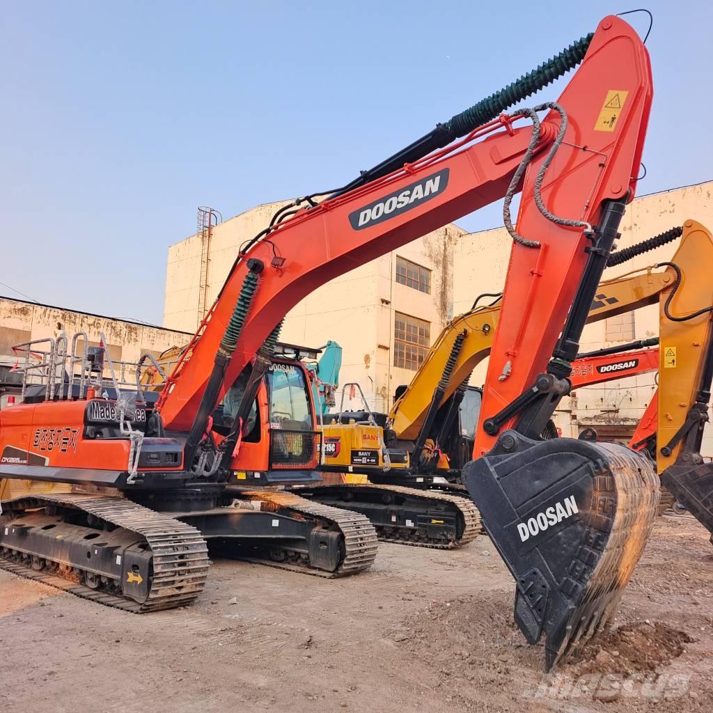 Doosan DX225LC-9C حفارات زحافة
