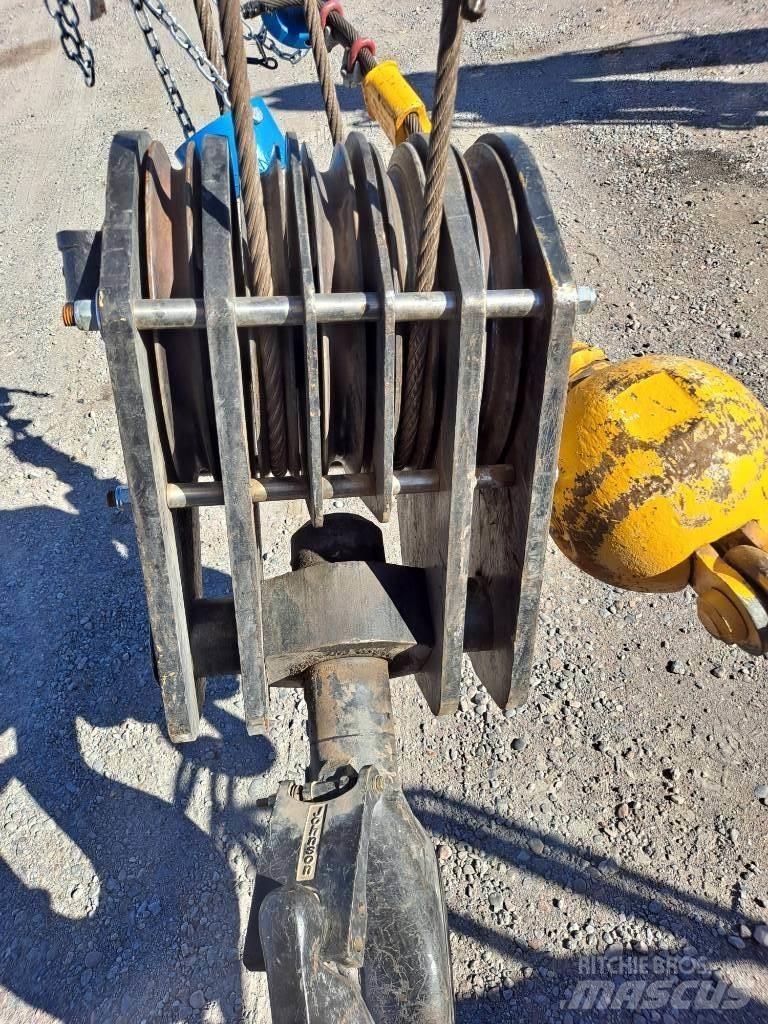P&H CNT 650 رافعات مجنزرة