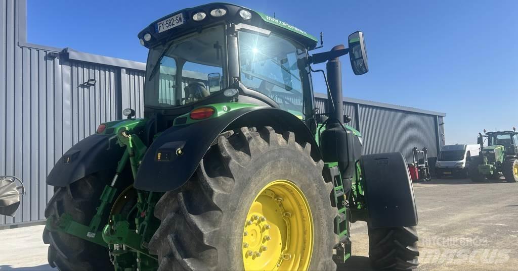 John Deere 6250R الجرارات