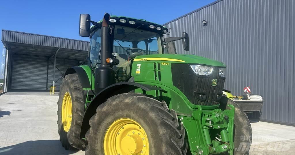 John Deere 6250R الجرارات