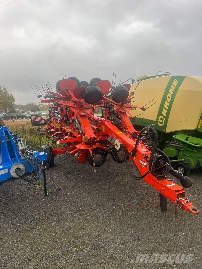 Kuhn GF 17012 مكابس وميبسات التبن