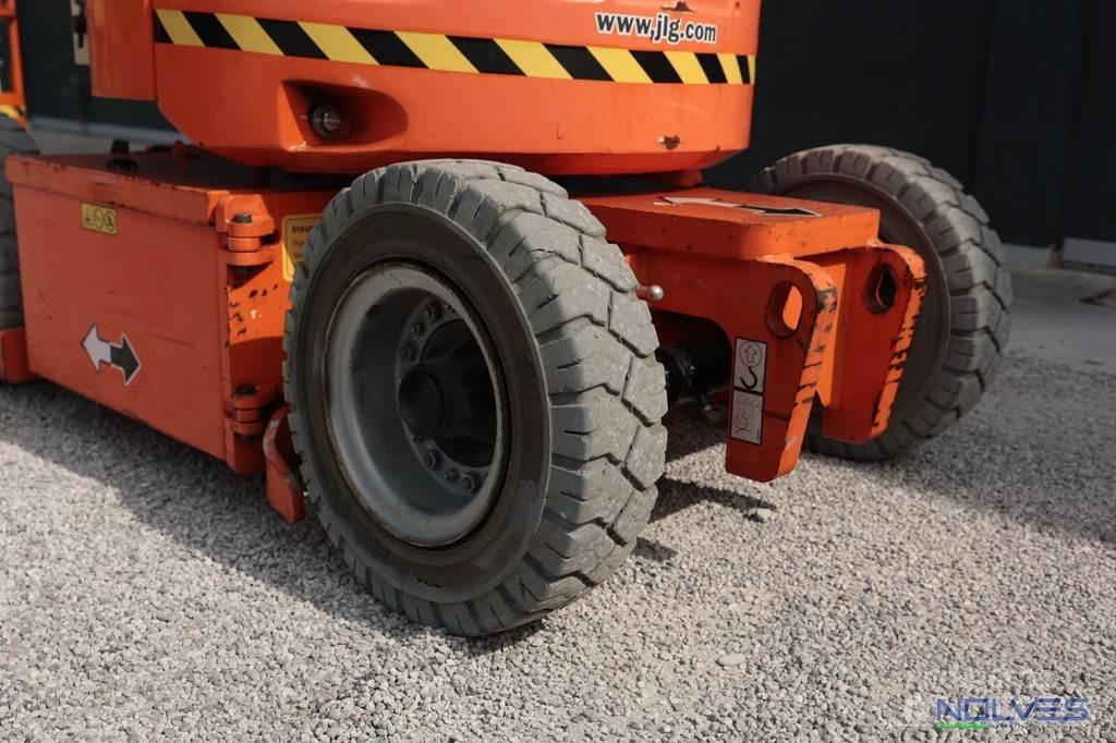 JLG E300AJP رافعات سلة مفصلية