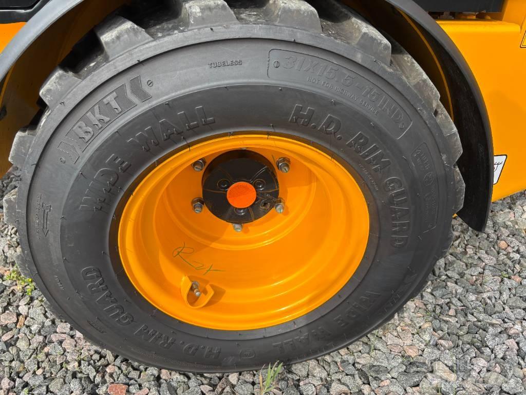 JCB 403 لوادر صغيرة