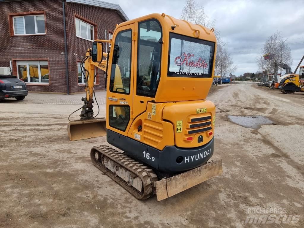 Hyundai R16-9 حفارات صغيرة أقل من 7 طن (حفارات صغيرة)