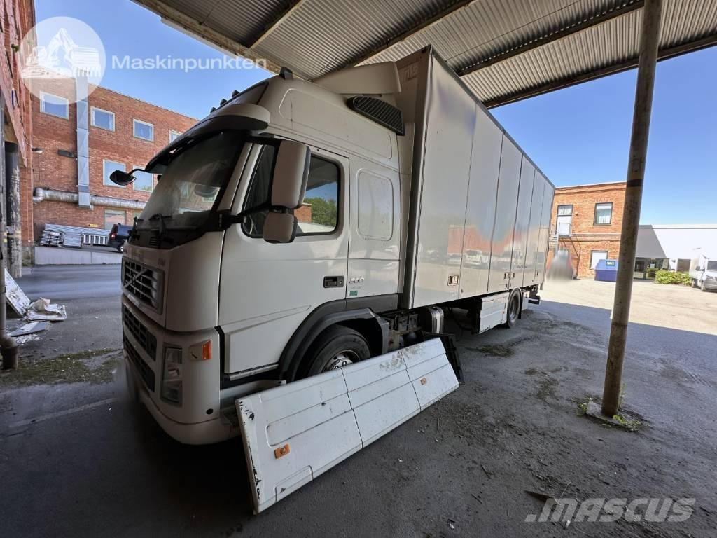 Volvo FM 300 شاحنات ذات هيكل صندوقي