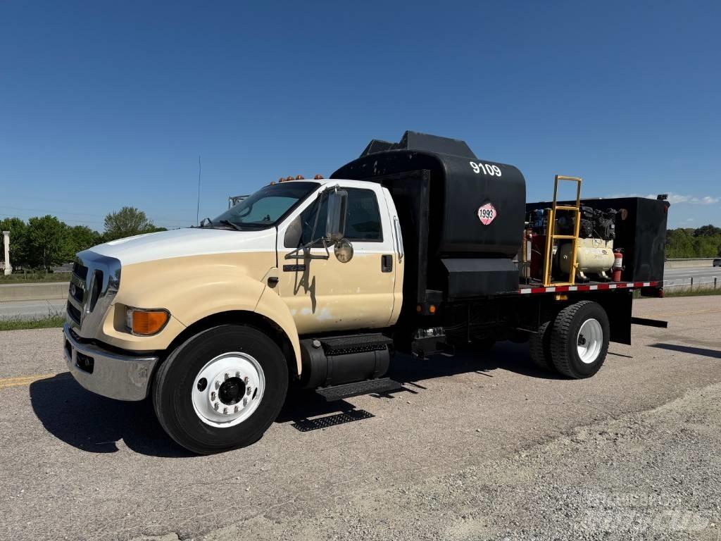 Ford F 750 XLT مركبات الأغراض العامة