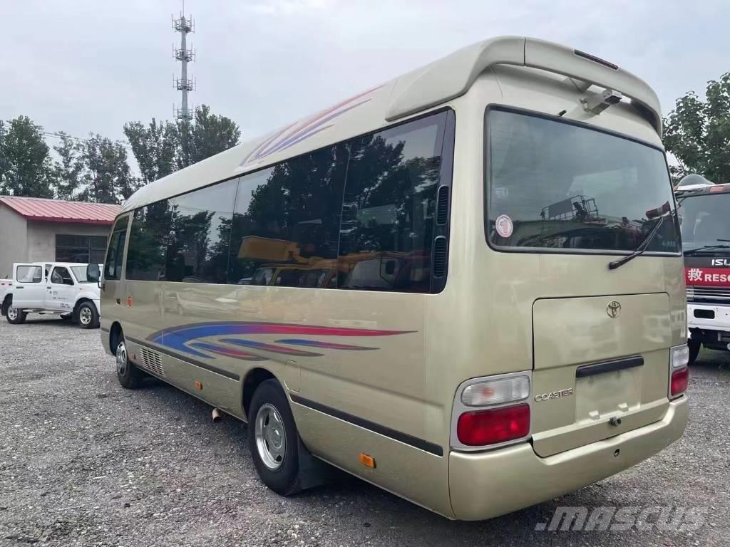 Toyota Coaster Bus حافلة صغيرة