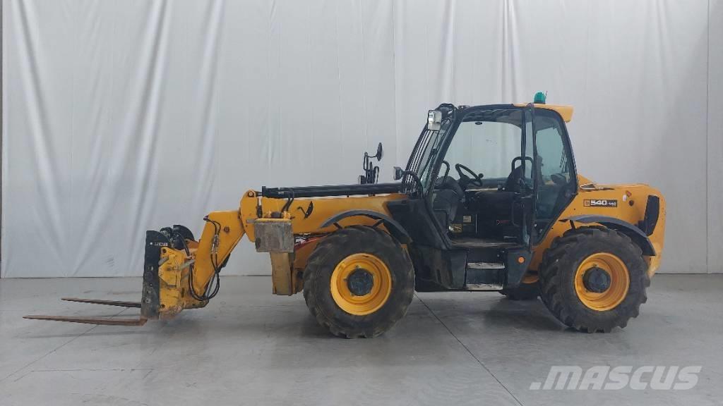 JCB 540-140 مناولات متداخلة