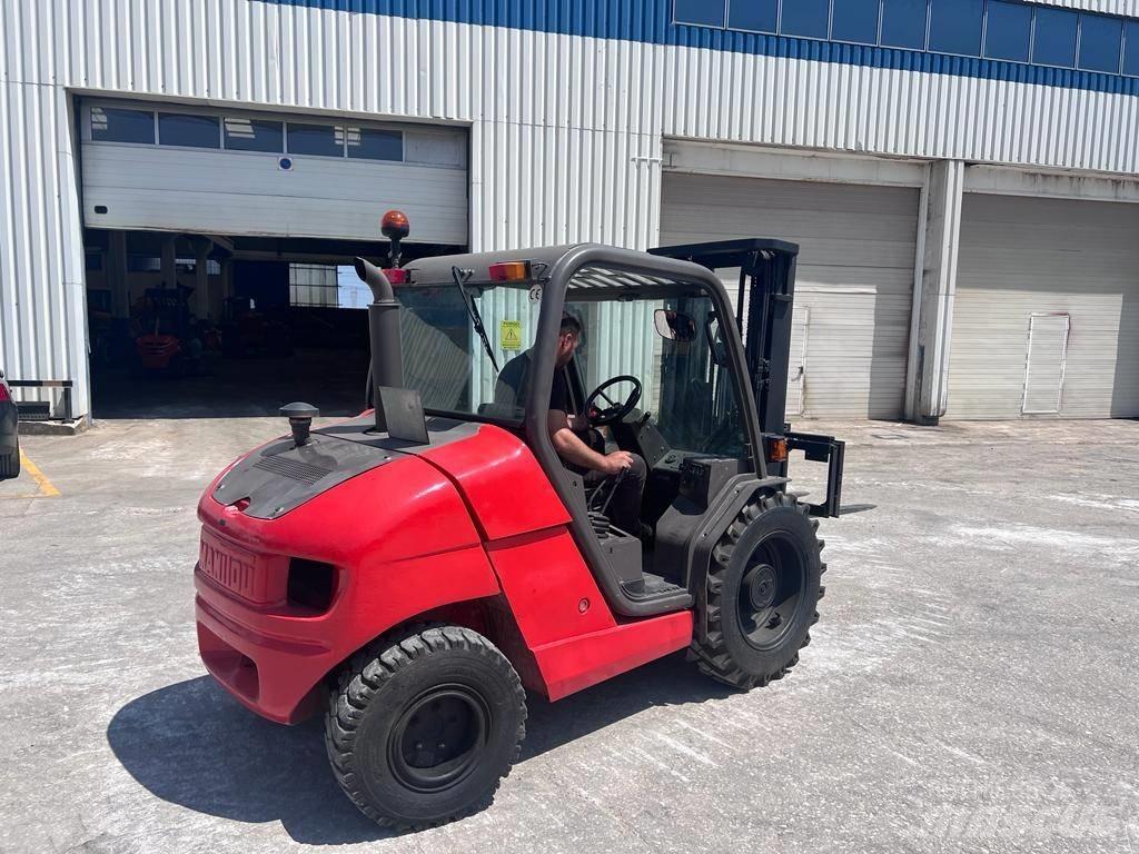 Manitou MH 25.4 T شاحنات الطرق الوعرة