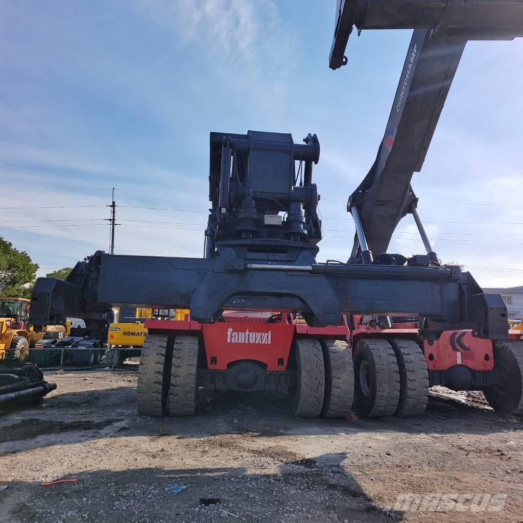 Fantuzzi CS 45 KM رافعات حاويات