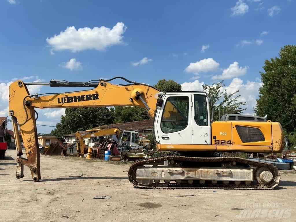 Liebherr R 924 C حفارات زحافة