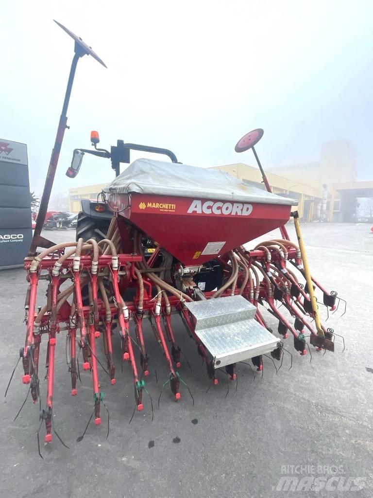 Accord DL 45 مثاقيب