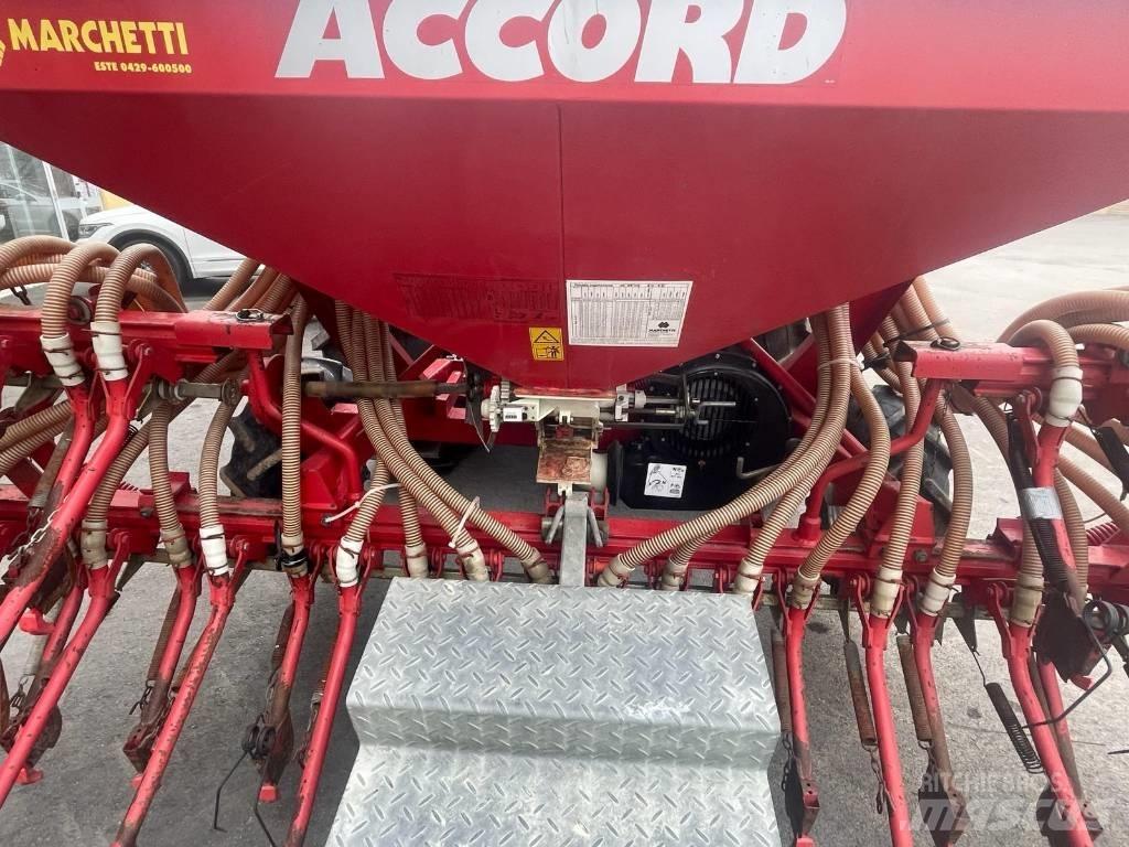 Accord DL 45 مثاقيب