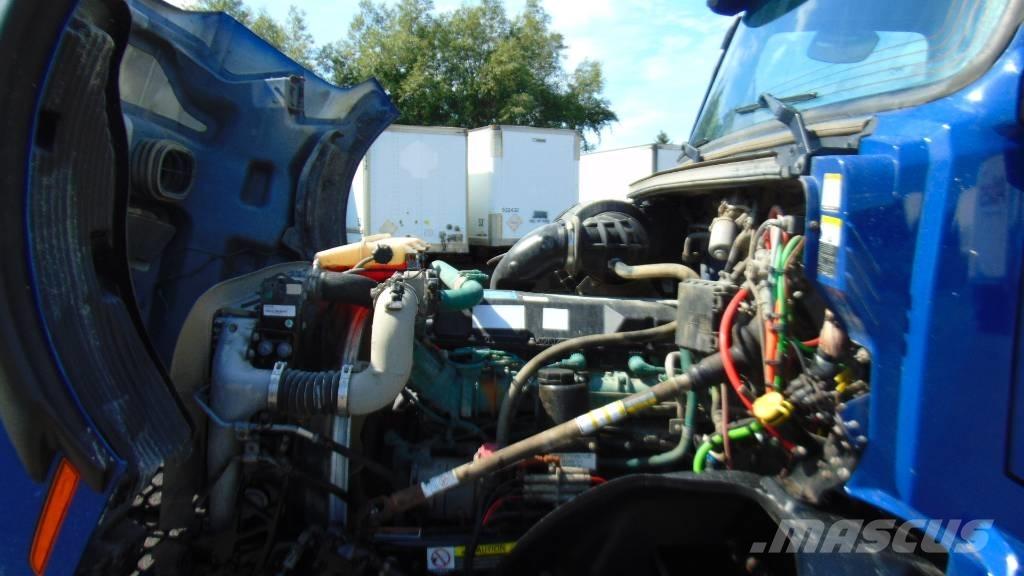 Volvo VNX 300 شاحنات أخرى