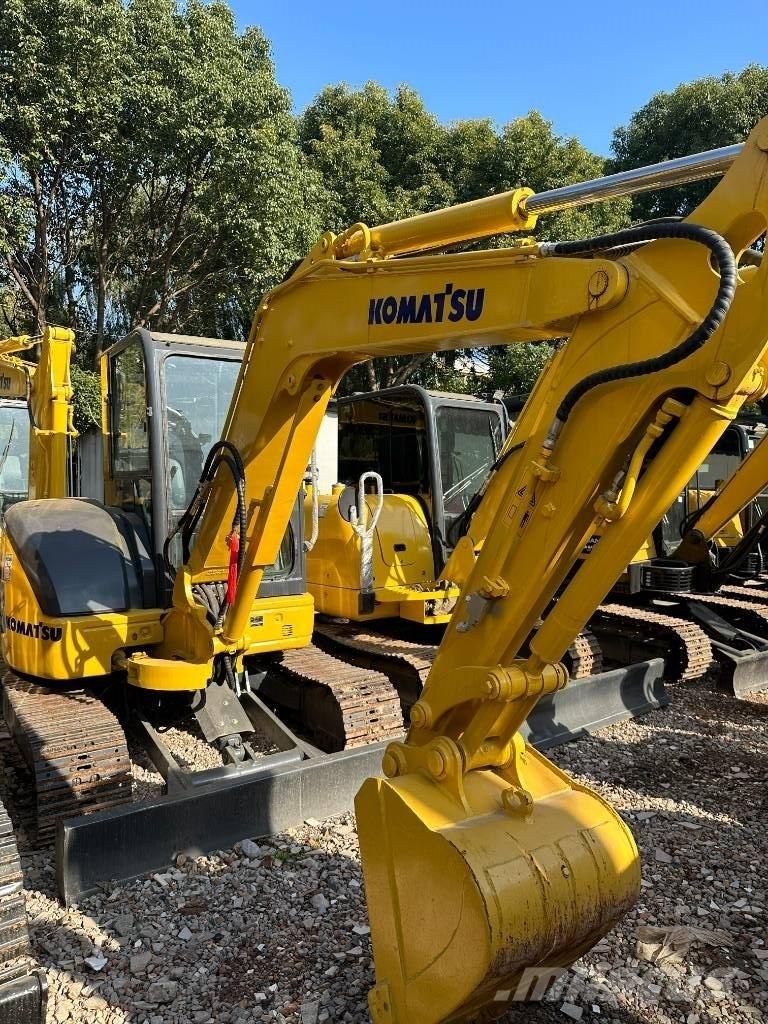 Komatsu PC 40 حفارات زحافة