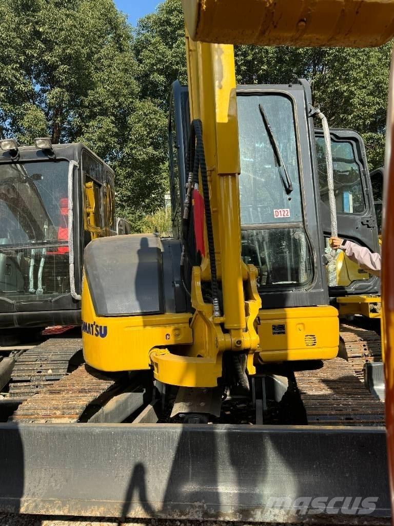 Komatsu PC 40 حفارات زحافة
