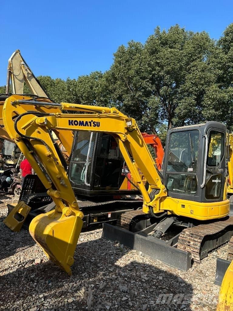 Komatsu PC 40 حفارات زحافة