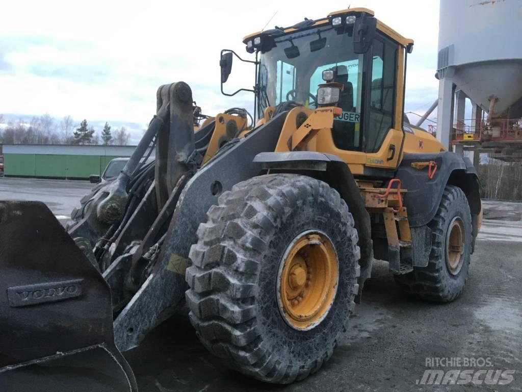 Volvo L 120 H لوادر بعجل