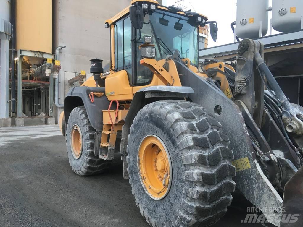Volvo L 120 H لوادر بعجل
