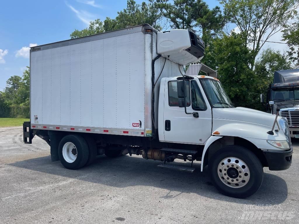 International 4300 شاحنات بدرجة حرارة قابلة للضبط