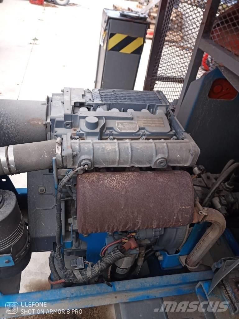 Genie GS 4390 RT رافعات مقصية الشكل