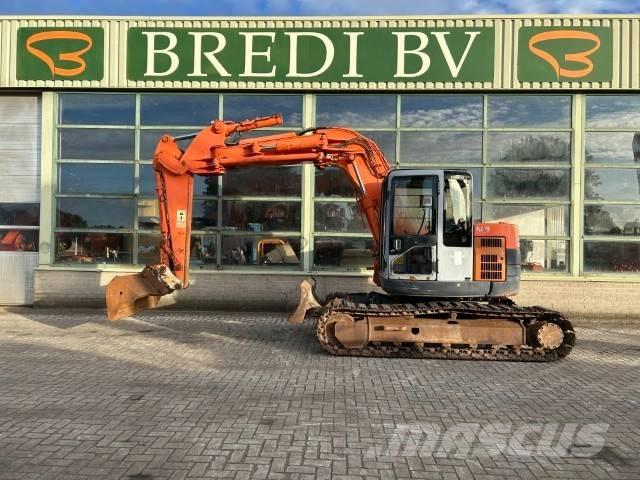 Hitachi EX 135 UR-5 حفارات زحافة