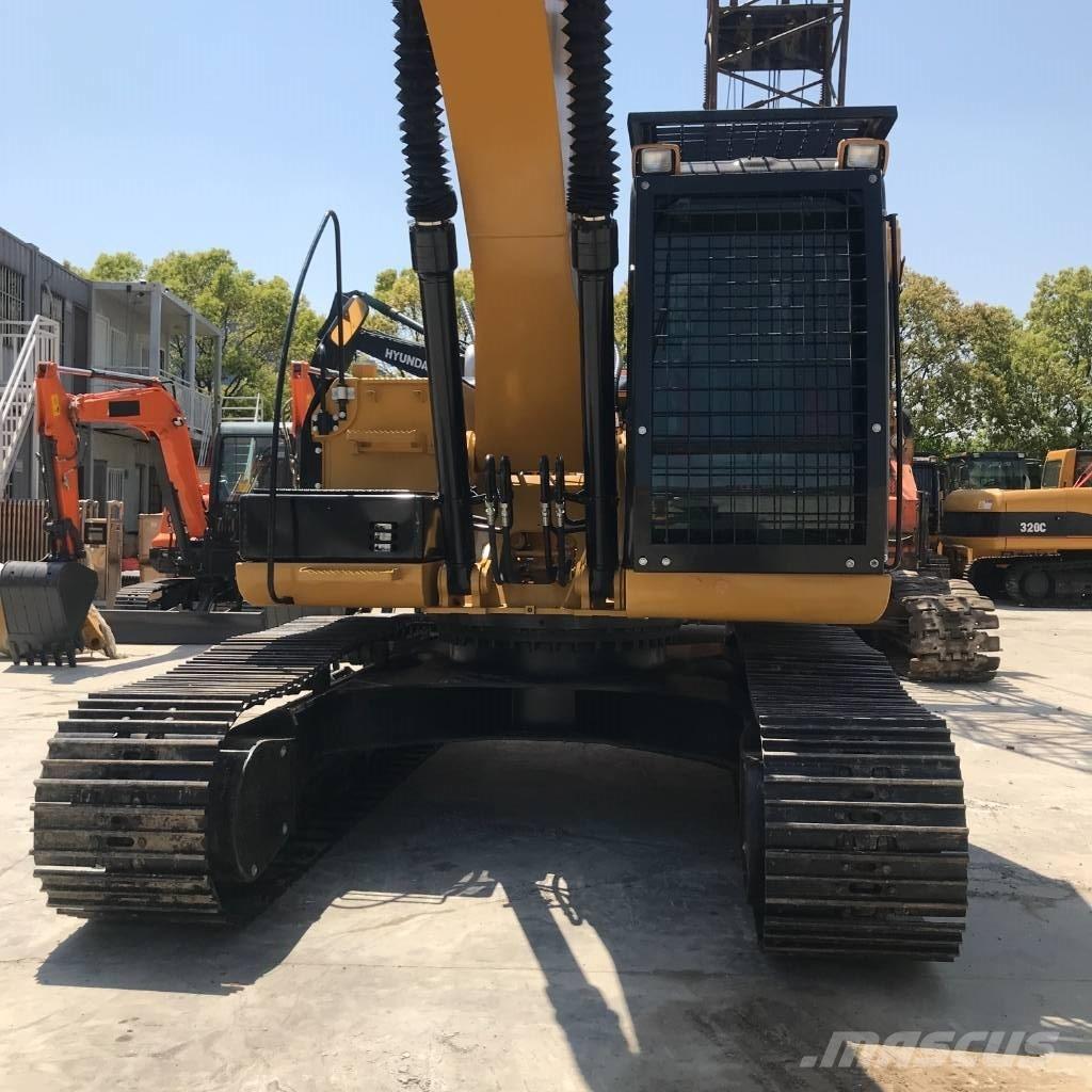 CAT 320 D L حفارات زحافة
