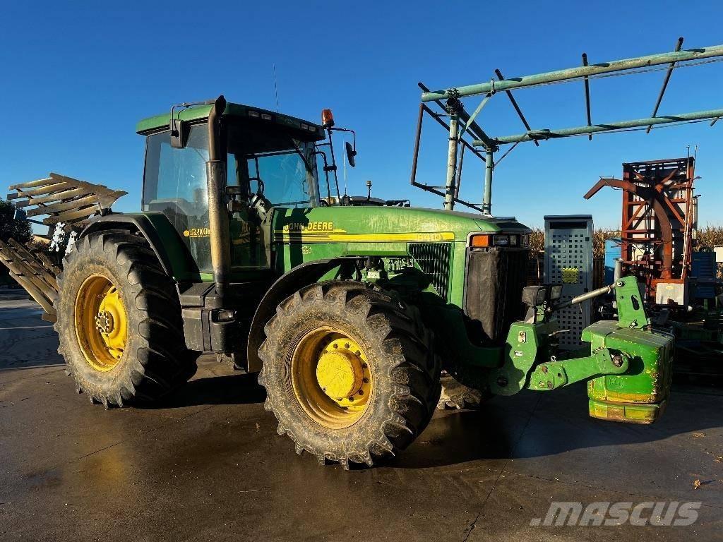 John Deere 8410 الجرارات