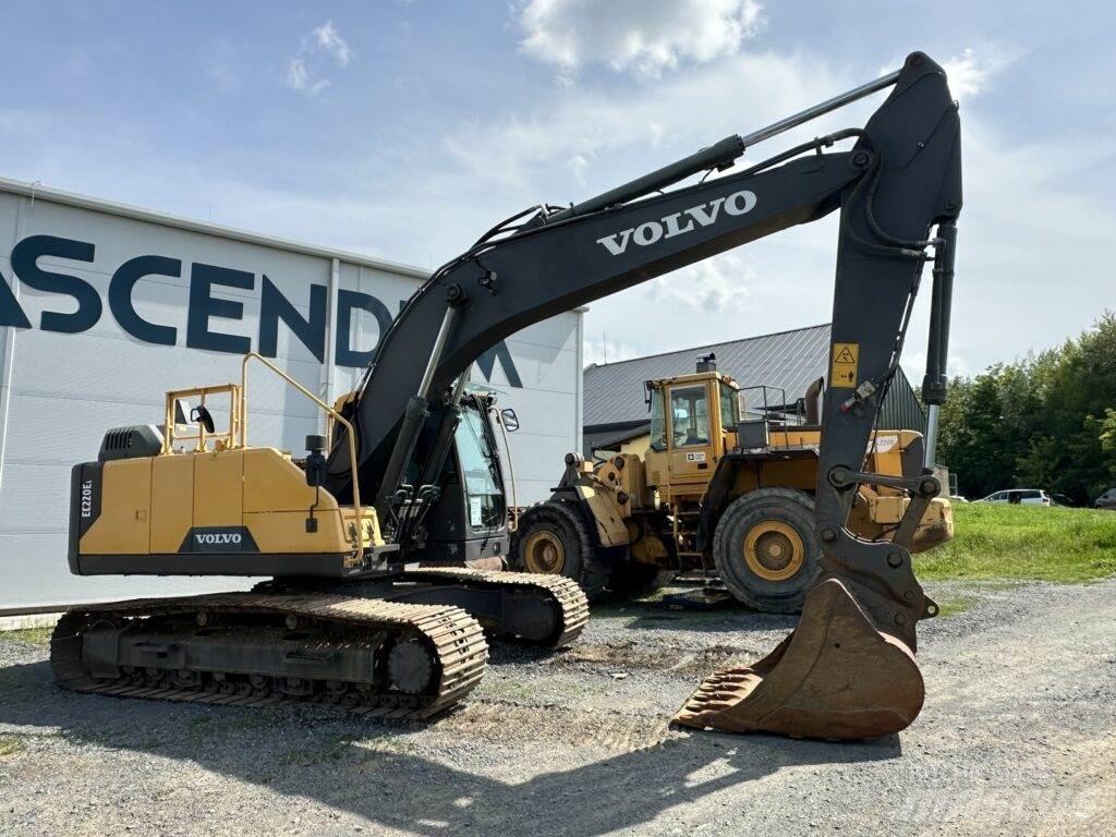 Volvo EC220EL حفارات زحافة