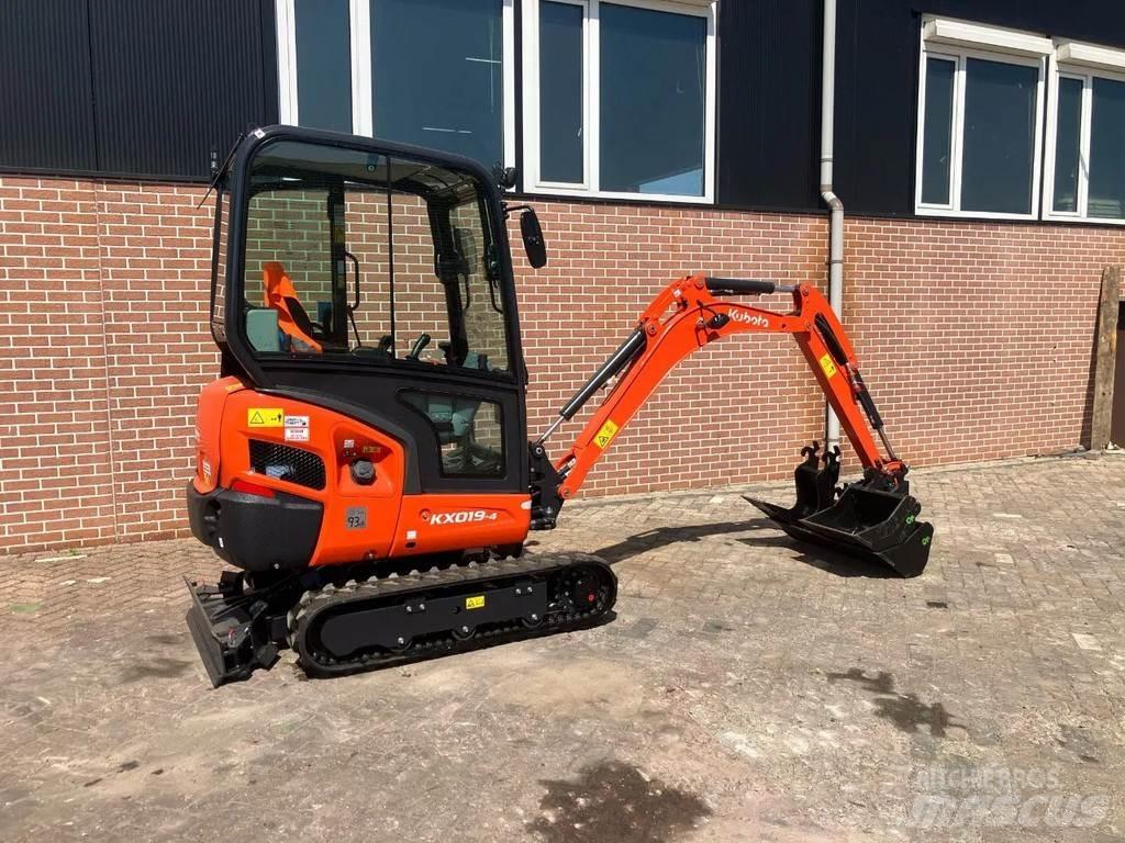 Kubota KX019 4 حفارات صغيرة أقل من 7 طن (حفارات صغيرة)