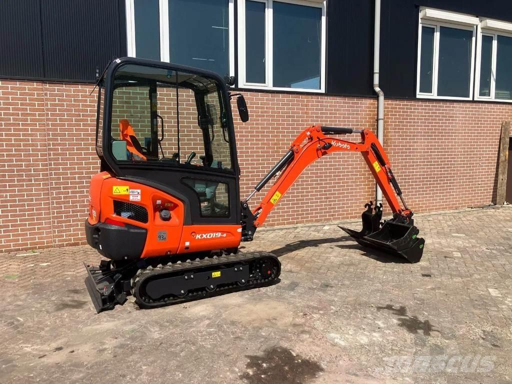 Kubota KX019 4 حفارات صغيرة أقل من 7 طن (حفارات صغيرة)