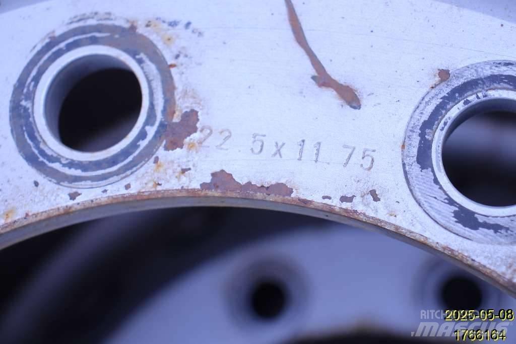  Fälg Volvo Stål الإطارات والعجلات والحافات