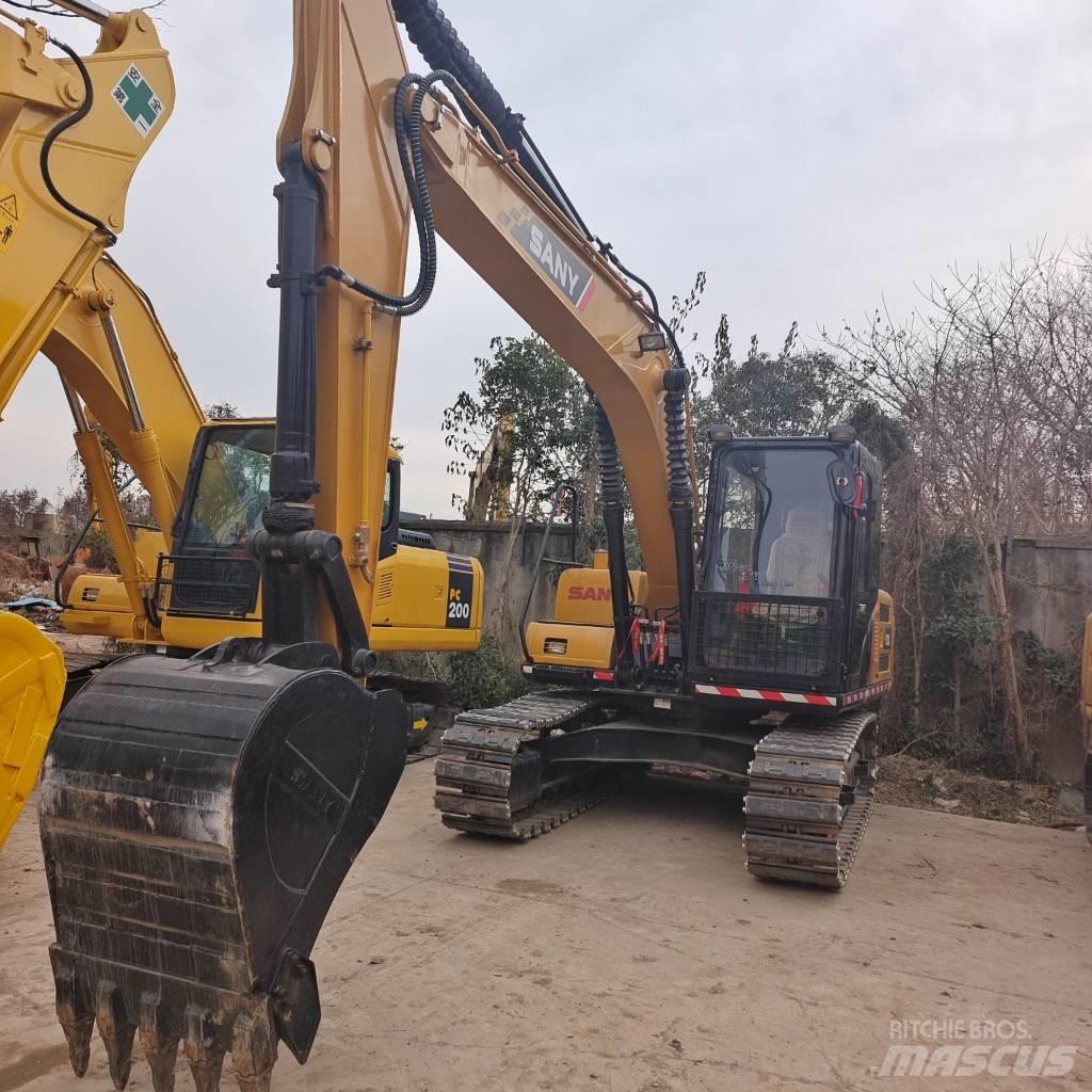 Sany SY 135 C حفارات زحافة