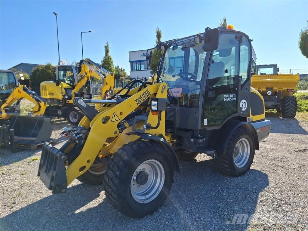Wacker Neuson WL38 لوادر بعجل