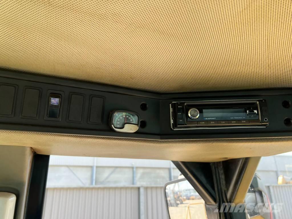 CAT 824H بلدوزرات بعجلات