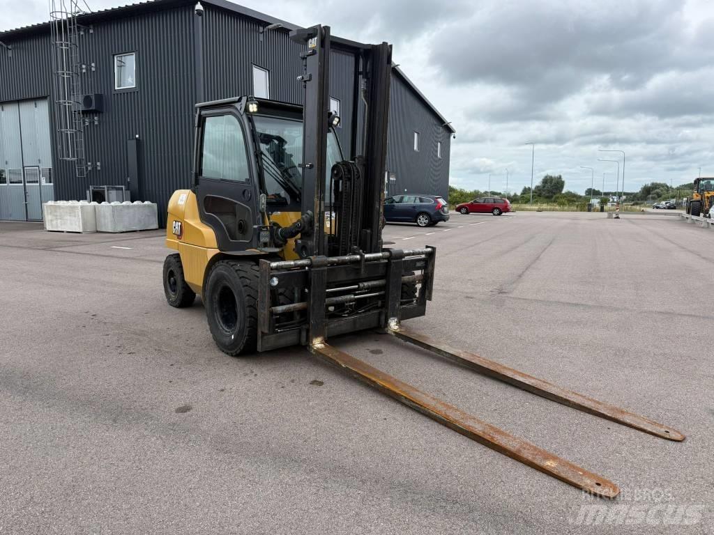 CAT DP45NB شاحنات الديزل