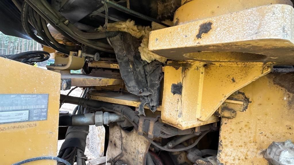 CAT 962 H لوادر بعجل