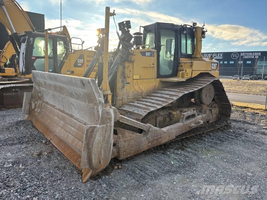 CAT D 6 T LGP بلدوزرات مجنزرة